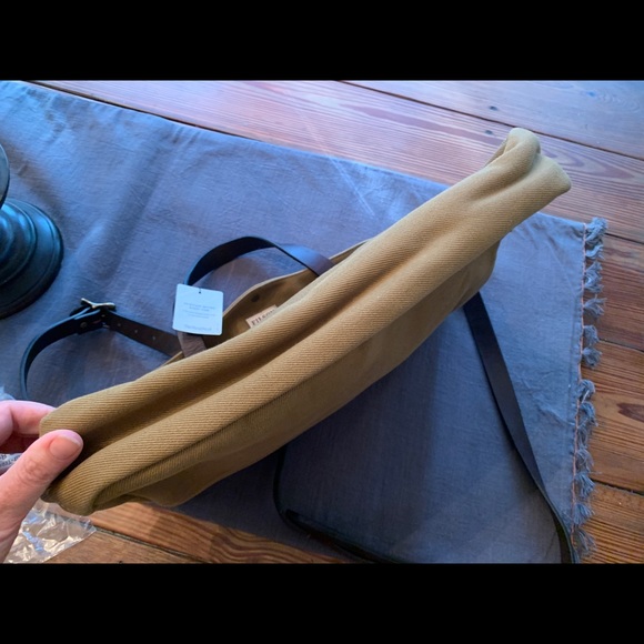 Filson tan briefcase, New without tags - Picture 13 of 16